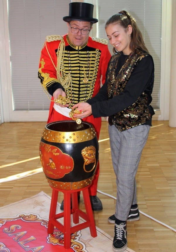 Zauberer am Kindergeburtstag