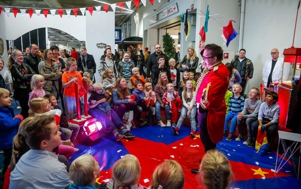 Zaubershow auf einem Stadtfest